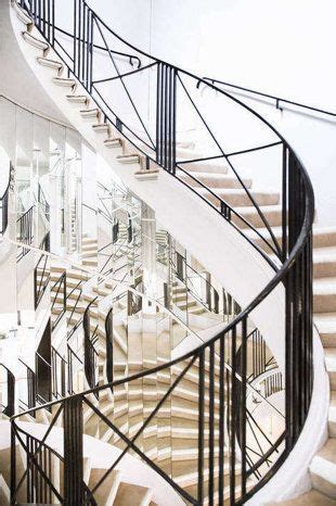 chanel noir stairs